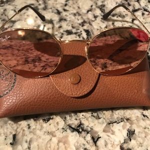 Women’s ray ban gold/rose gold sunglasses
